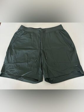 Lululemon License to Train
Linerless Short 7"